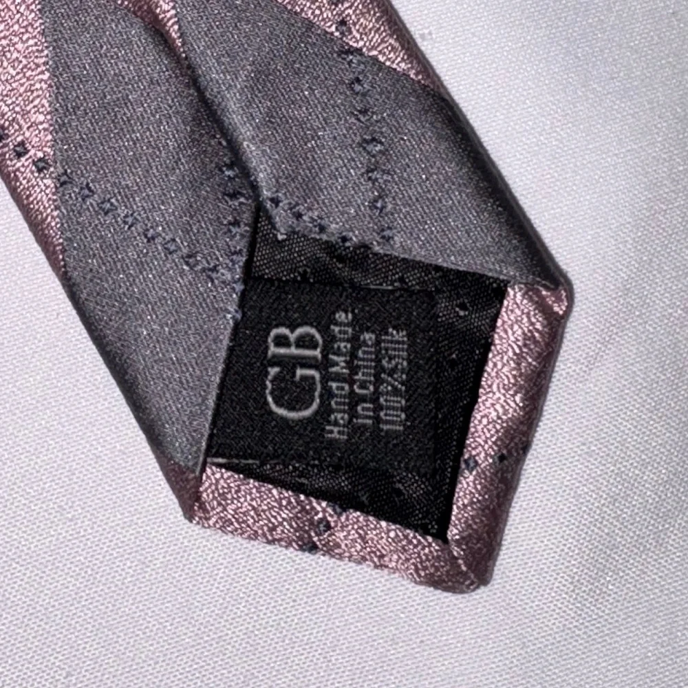 Geoffrey Beene Men’s Purple & Grey Argyle 100% Silk Neck Tie